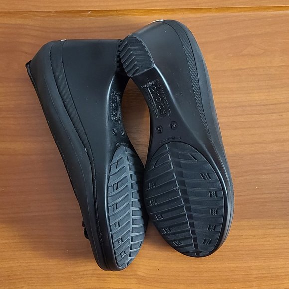 Crocs Black Lydia Wedge Size 5 - Picture 2 of 3